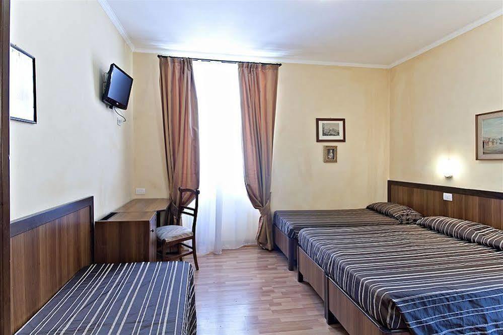 Trastevere Hotel Cisterna Рим Экстерьер фото